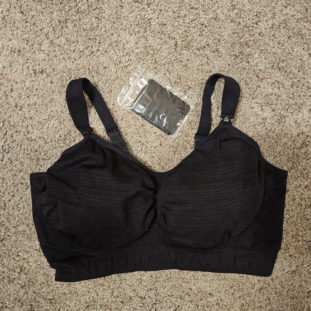Kindred Bravely Sublime Hands-free Nursing and Pumping Bra Medium Super Busty